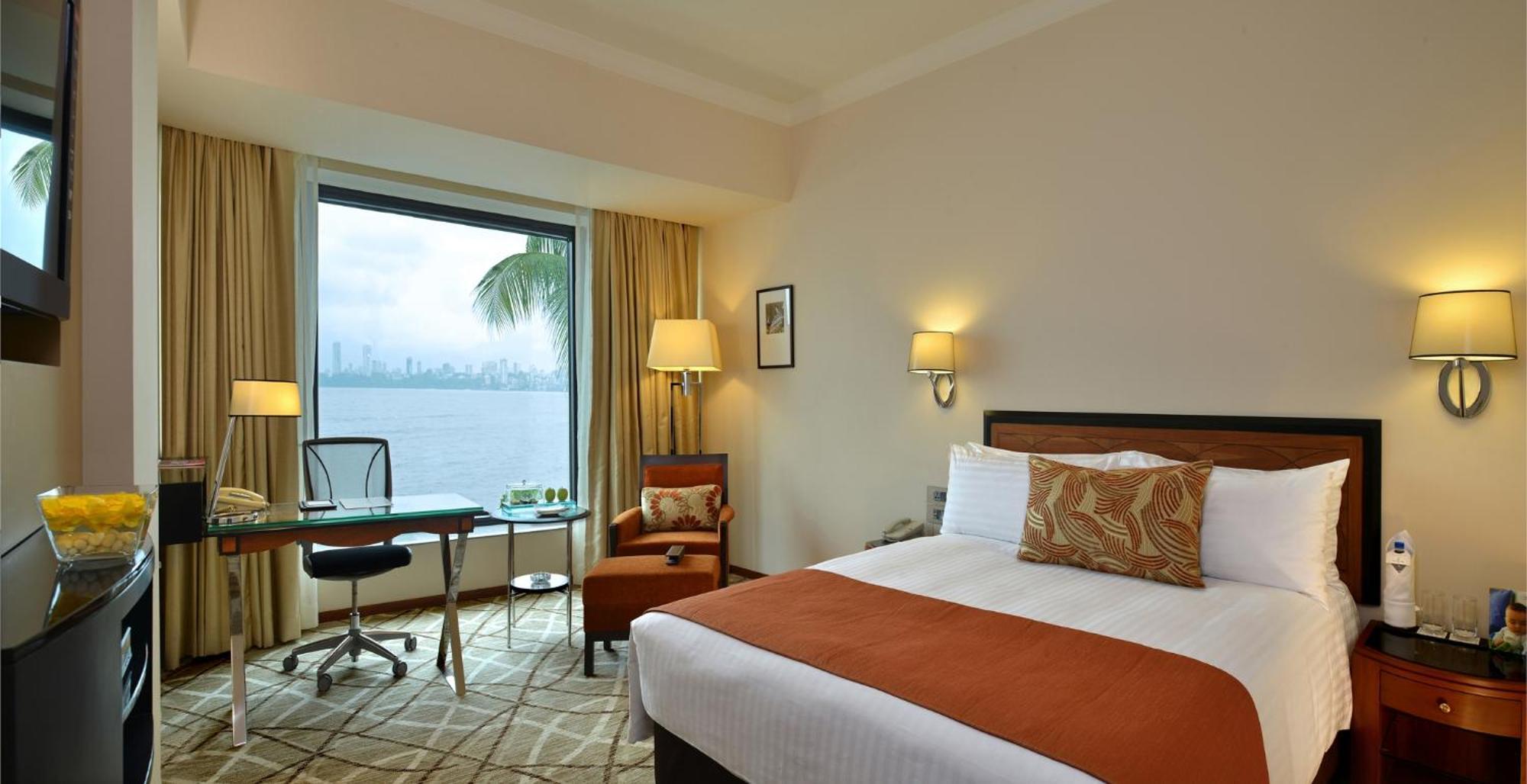 Hotel Marine Plaza Mumbai Bagian luar foto