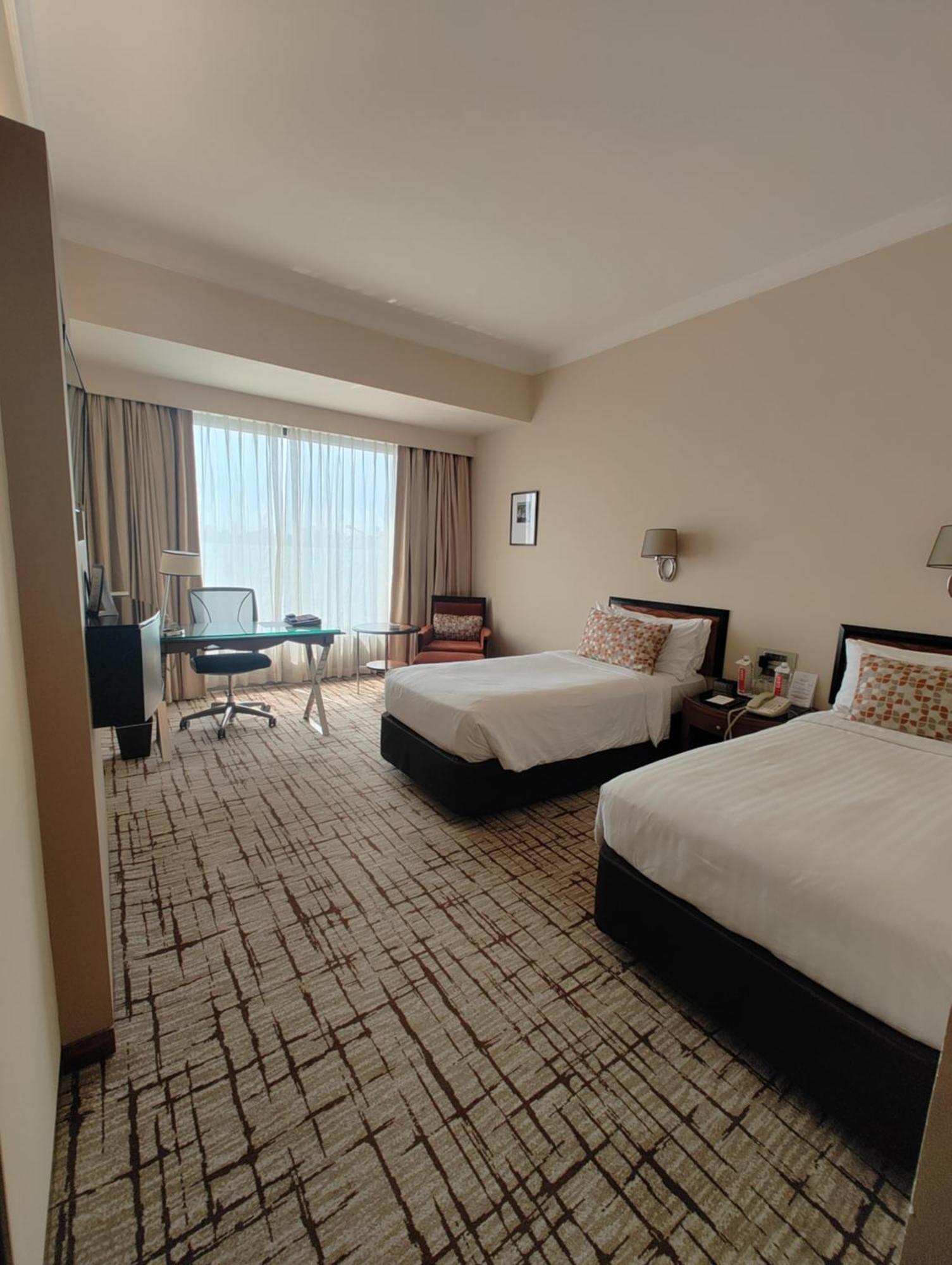 Hotel Marine Plaza Mumbai Bagian luar foto